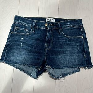 Frame Le Cutoff Shorts in Sundance wash  - size 25
